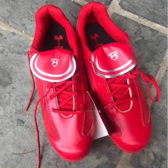 Under Armor Cleats - Picture 1 of 3
